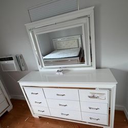 Dresser with mirror