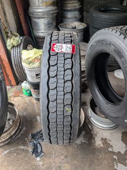1 Goodyear 295/75/22.5