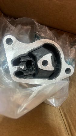 Passanger Right Side Engine Mount