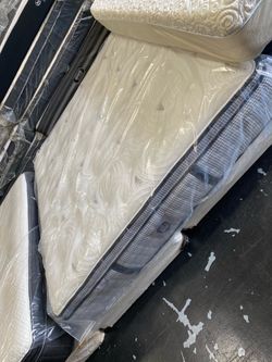 King mattress pillowtop