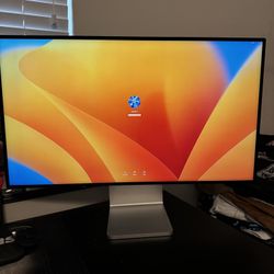 Mac Pro - Lightly Used 