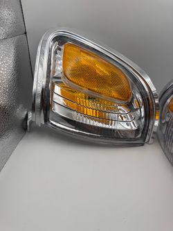 This is a from corner/ parking / turn signal  fiffing vehicles like the (2001-2004) Toyota Tacoma or similar tundra/ sequoia