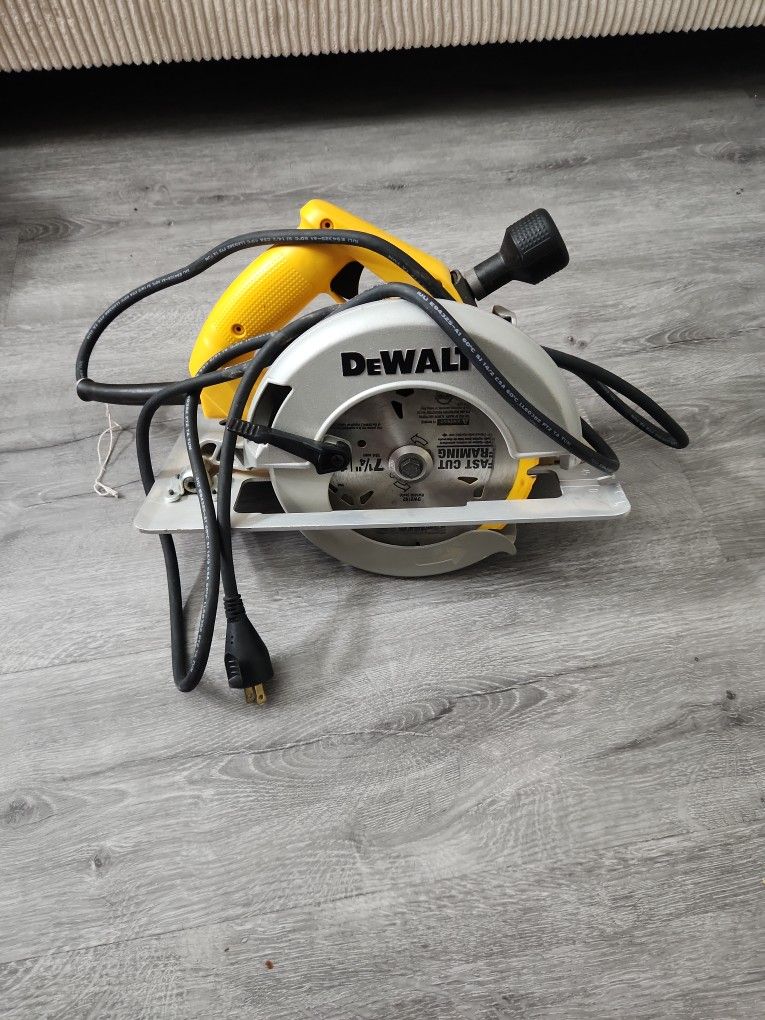 Dewalt Skill Saw