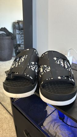 Dior slides