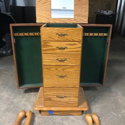 Vintage Jewelry Vanity 