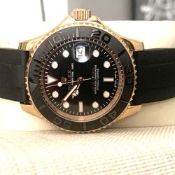 Automatic movement 41 mm.