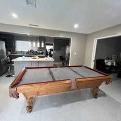 Pool Table 8ft ( Free Delivery & Set Up & Color Felt Of Your Choice )