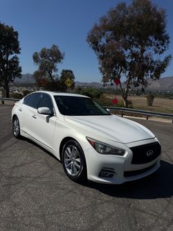 2015 Infiniti Q50