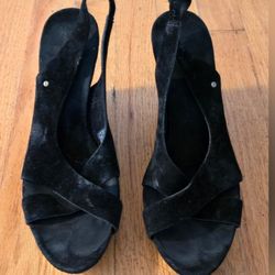 UGG Wedge Sandals/Size 9