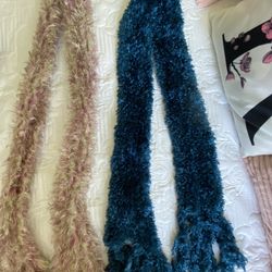 Two Scarfs Bufandas