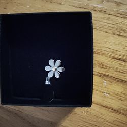 Daisy Pendant 