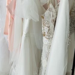 Wedding DRESSES Size 6 