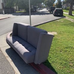 Free Curb Alert Couch 