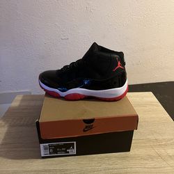 Jordan 11 retro Bred