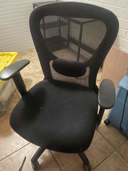 Office chair 25 or best offer