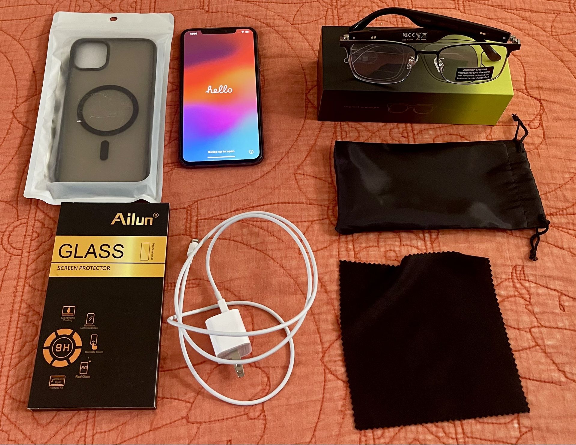 NEW Smart Glasses & iPhone 11 Pro Max Bundle