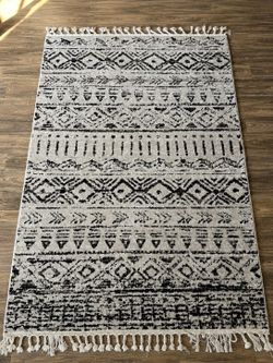 Boho Tribal Area Rug – Neutral Cream & Black