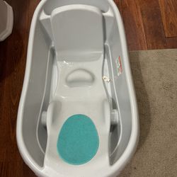 Baby bathtub