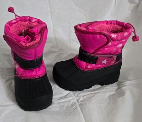 Kids Pink Snow Boots with Star Detail size 7 Toddler
