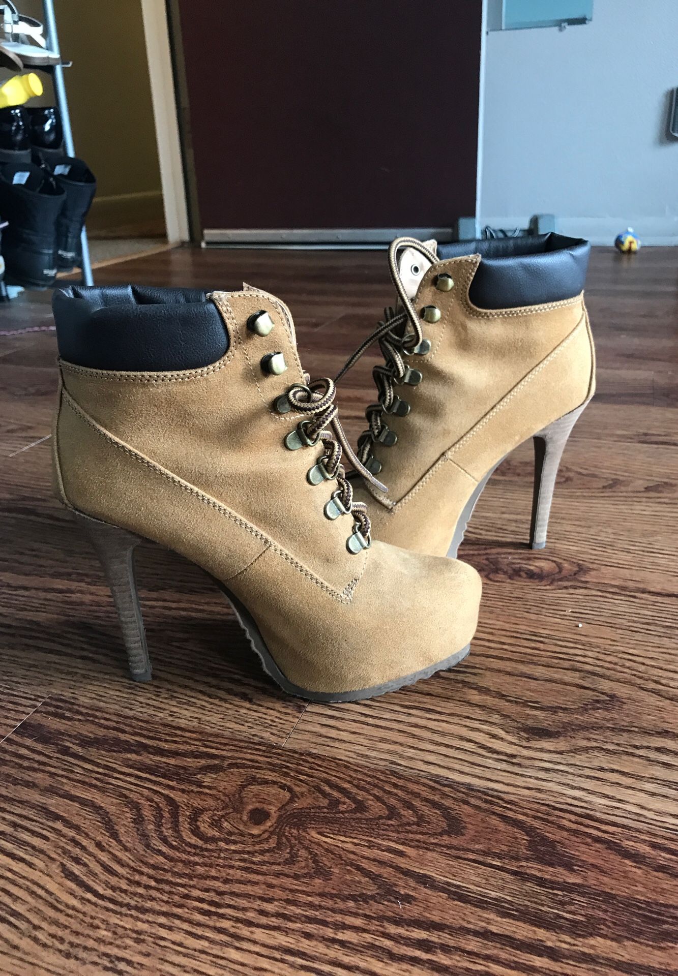 Timberland heels Size 8