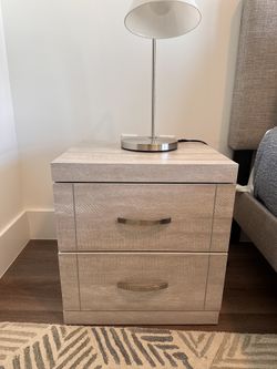 Set of 2 Nightstands – Excellent Condition