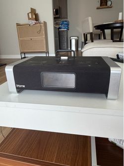 iHome Speaker Dock / Alarm Clock – Excellent Condition