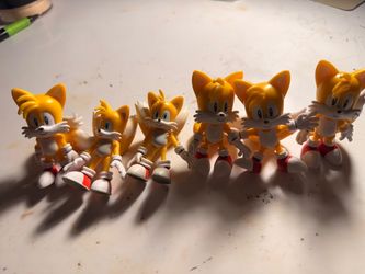 6 tails collectibles