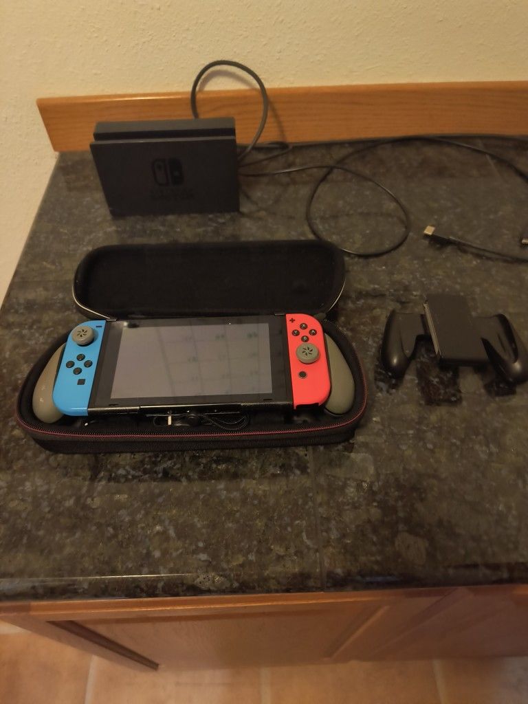 Nintendo Switch (Not Oled Switch)