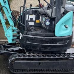 2004 Kobelco SK20 Excavator- Diésel- Hydraulic Thumb