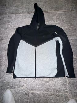 Oreo Nike tech set (SIZE LARGE)