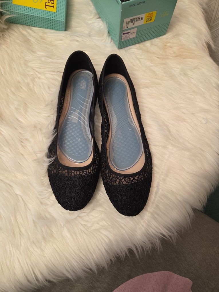 NWOT Sophia Taylor Flats