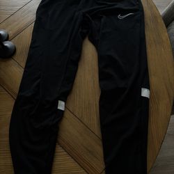 Nike Dri-Fit Joggers (Size Medium)