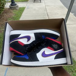 New Jordan 1s Mid Lakers Top 3 Size 11.5 With Box