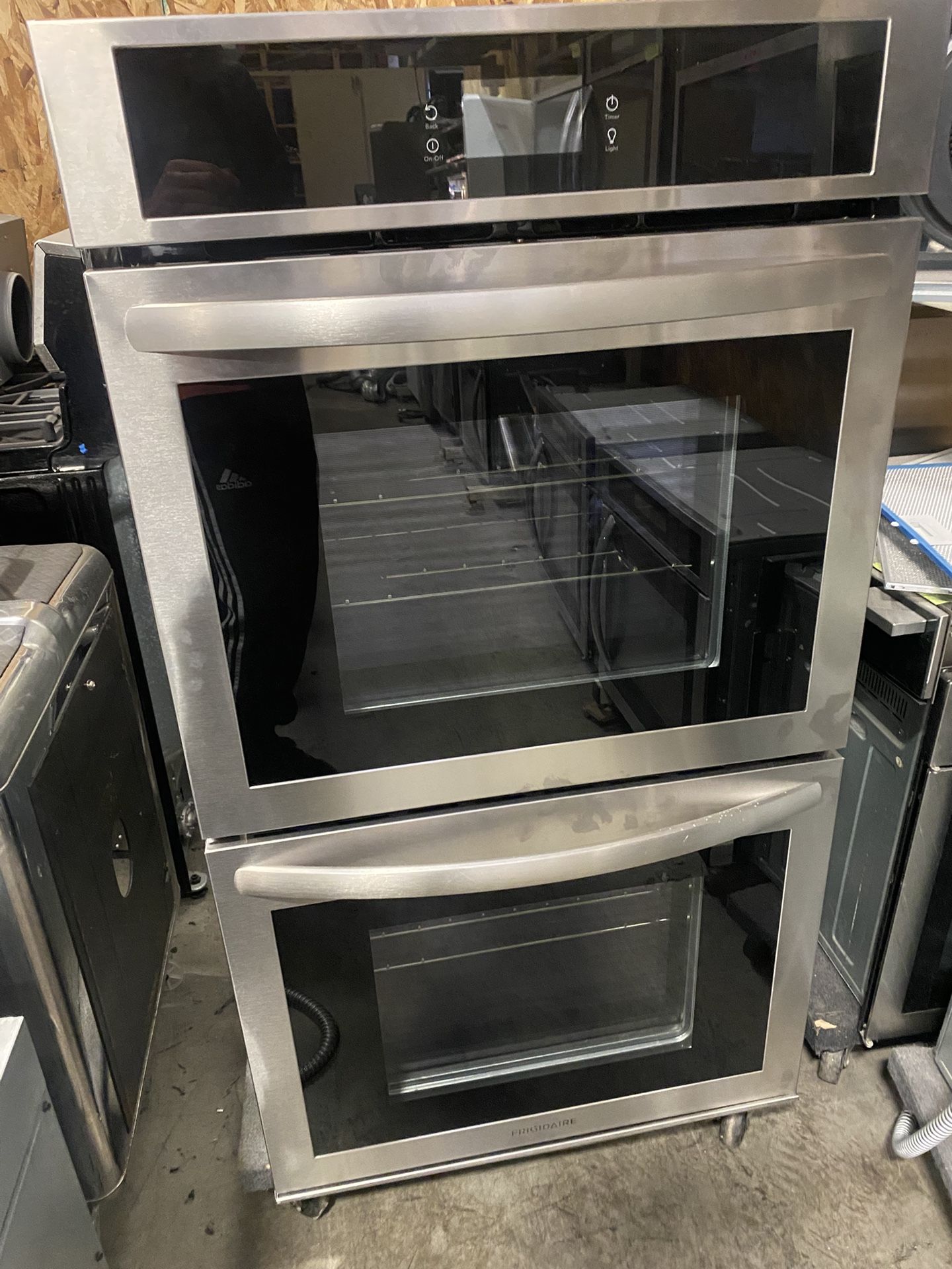 FRIGIDAIRE 27” BRAND NEW DOUBLE WALL OVEN WARRANTY DELIVERY