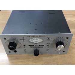Universal Audio 710 Twin-Finity Tone-Blending Mic Preamp DI Box UA710