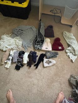 Winter Accessories Bundle – Hats, Scarves, Gloves