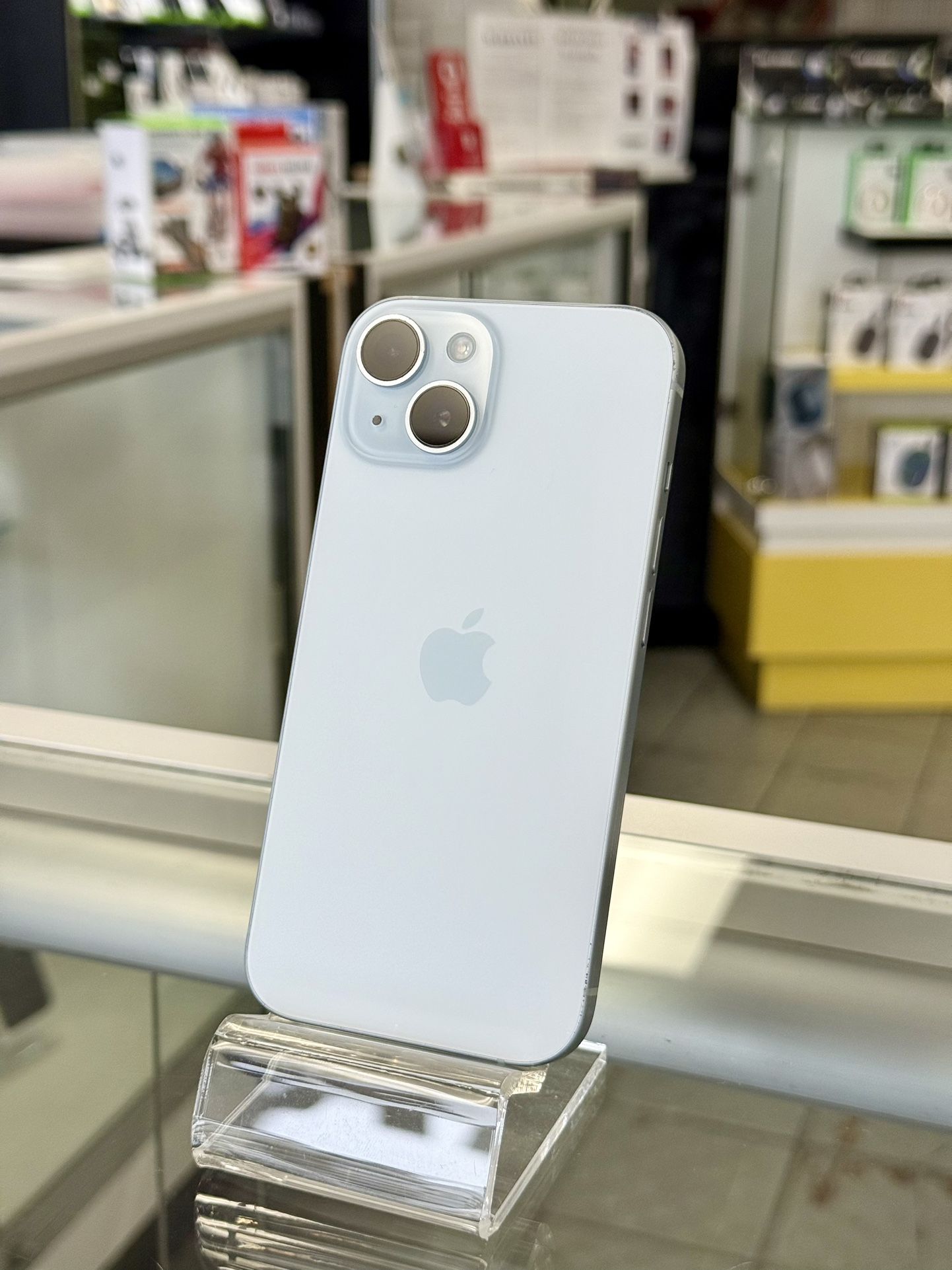 Apple iPhone 15 128GB T-Mobile Or Metro By T-Mobile