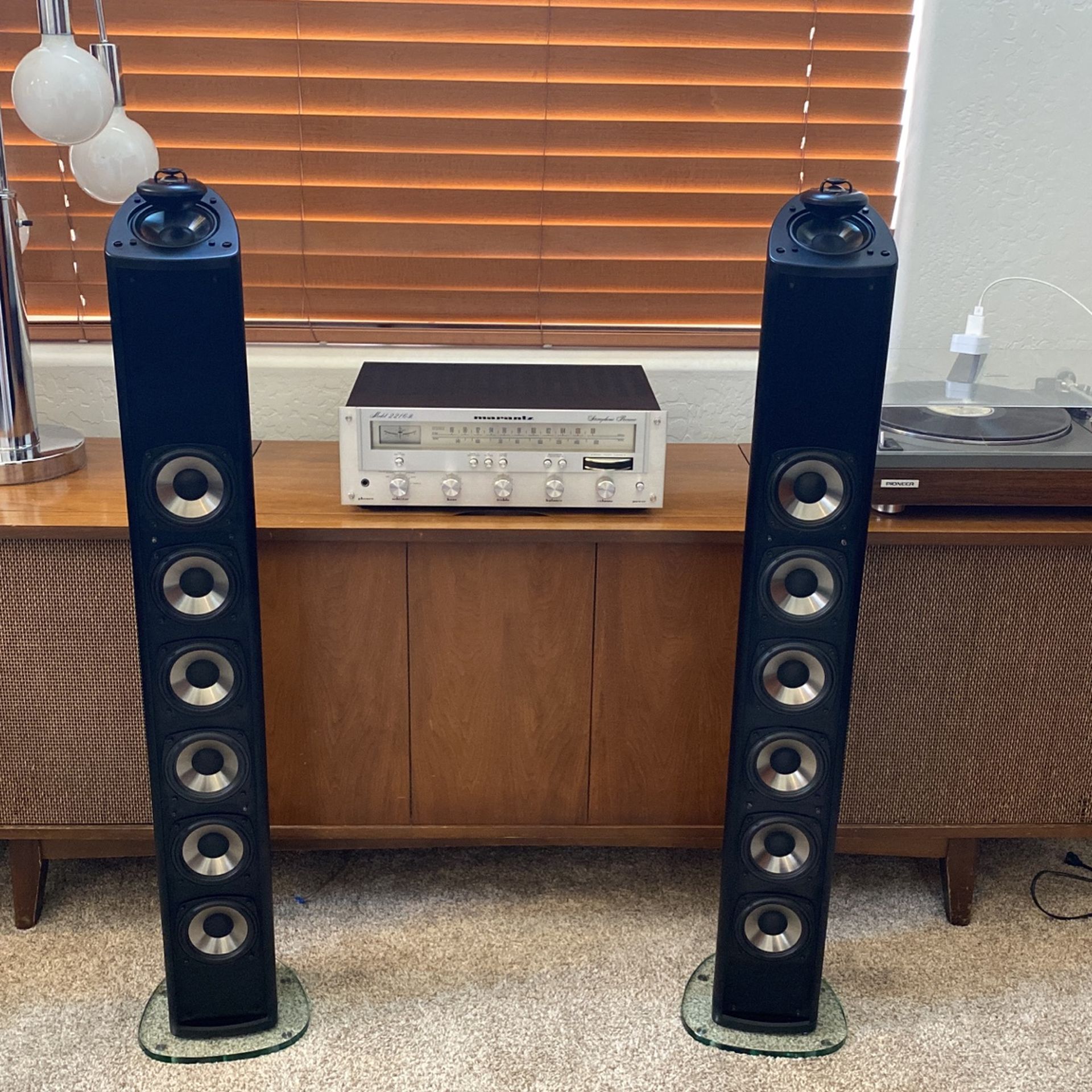 Mirage Omnisat V2 FS Tower Speakers (2)