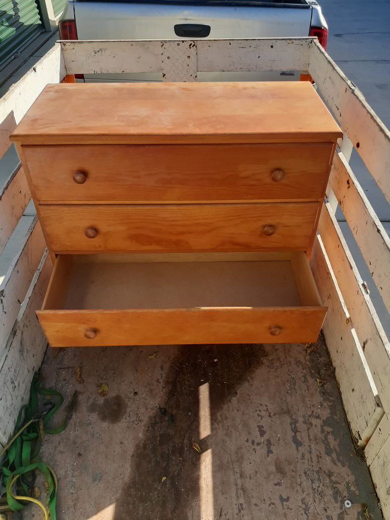 Dresser 4 drawers solid wood