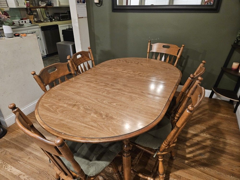 Maple Table Extendable
