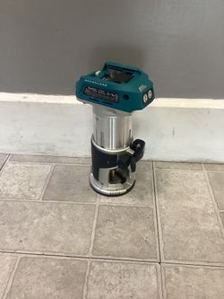 Makita XTR01 Cordless Compact Router (tool only)