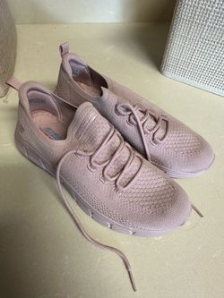 Skechers, women’s size 8 1/2