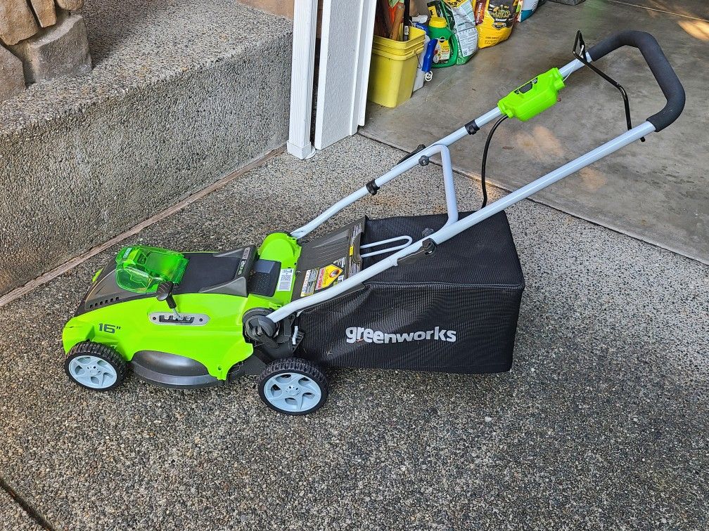Greenworks 40v Electric Mower - Like NEW!