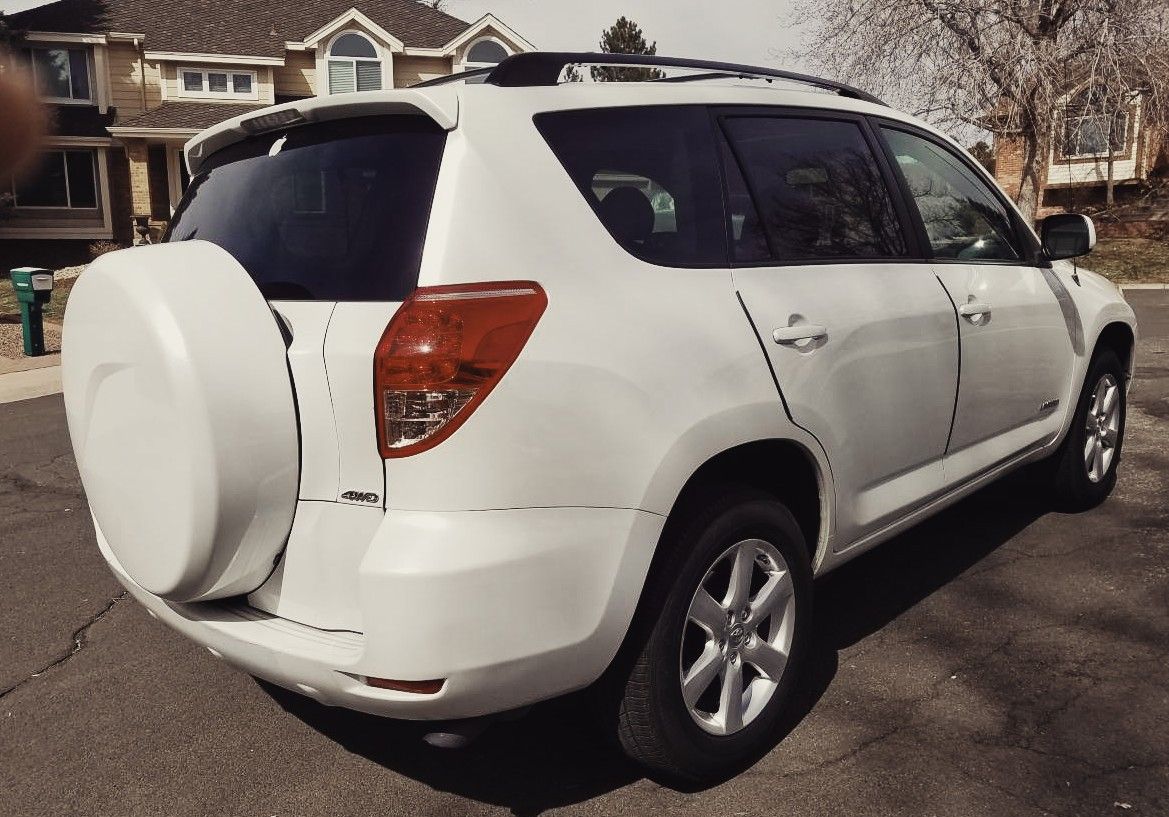 THE SUPREME CAR 😈😈 2006 TOYOTA RAV4 have all what you need