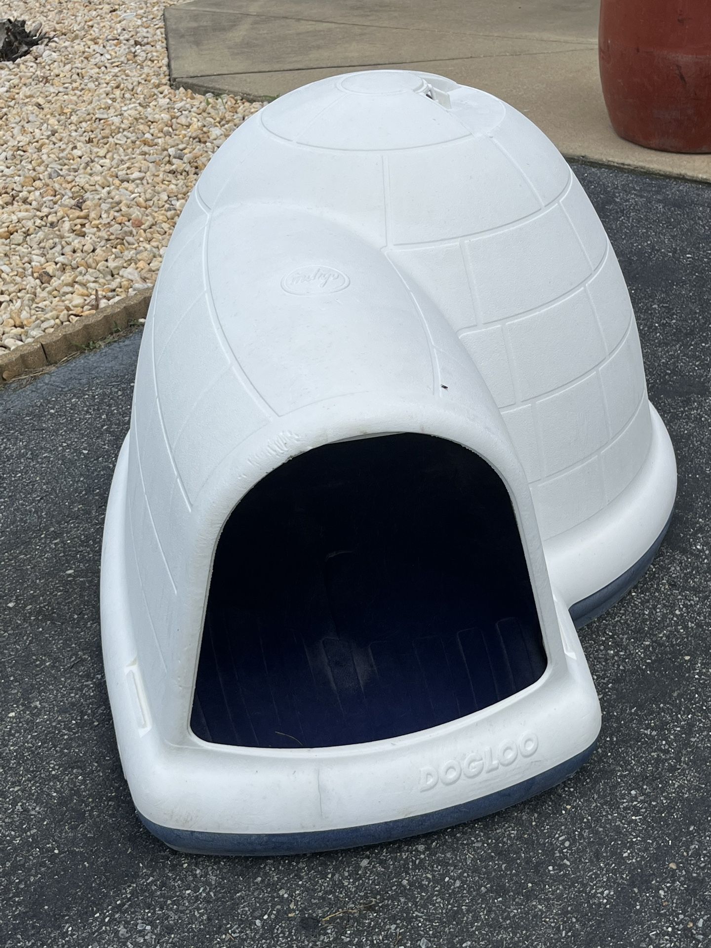 Extra Large Dog House Igloo By Indigo