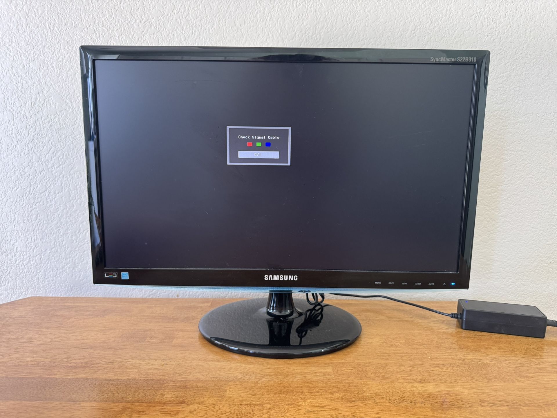 Samsung 22” LED Monitor - OBO