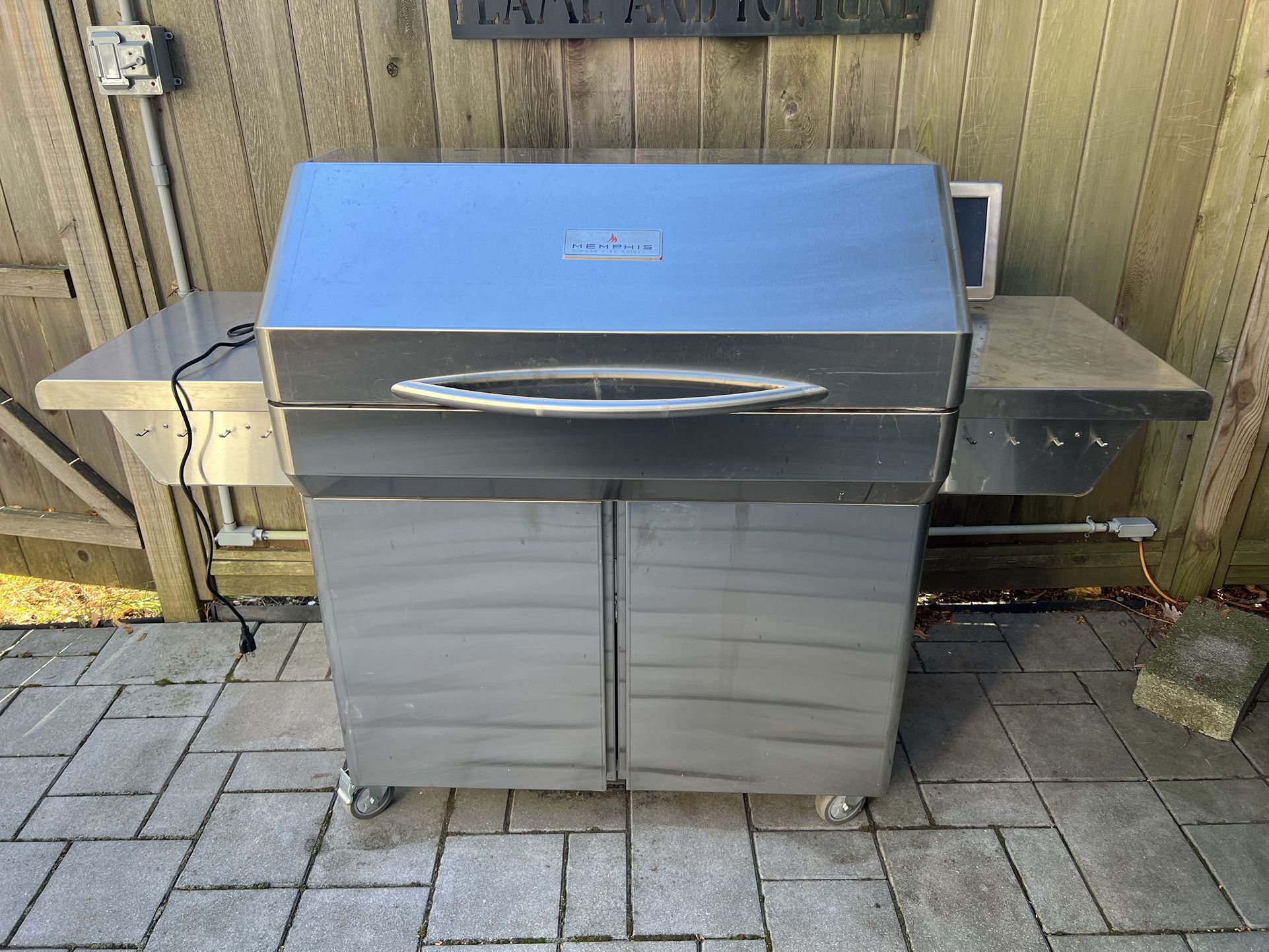 Save on $6k Memphis Elite ITC3 BBQ Pellet Grill - Priced for Quick Sale