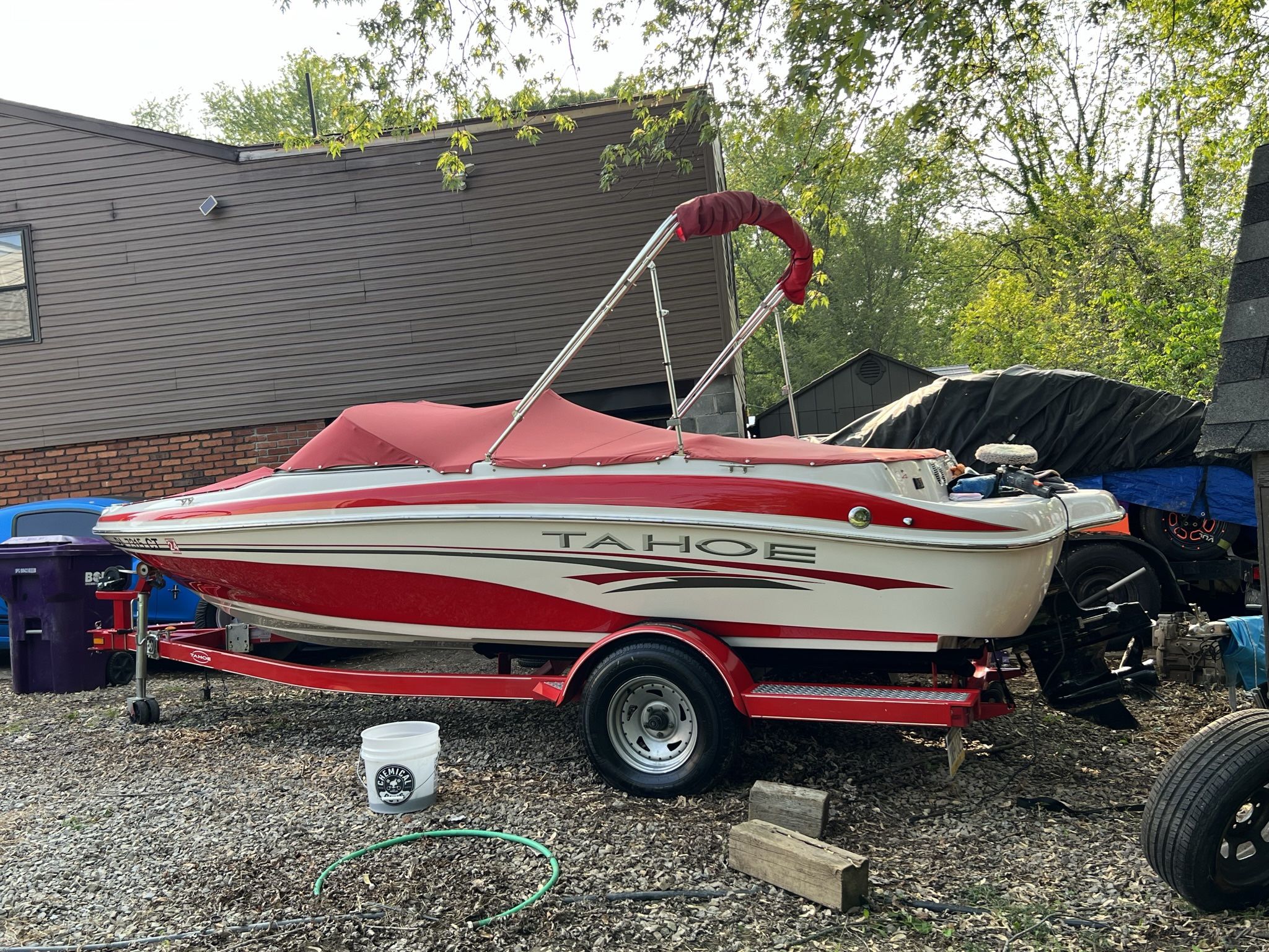 Boat 2005 Tahoe Q4