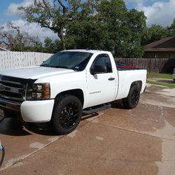 2011 Chevy  Silverado 1500 Short Bed