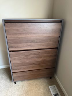 4-Drawer Dresser with Wood Finish
